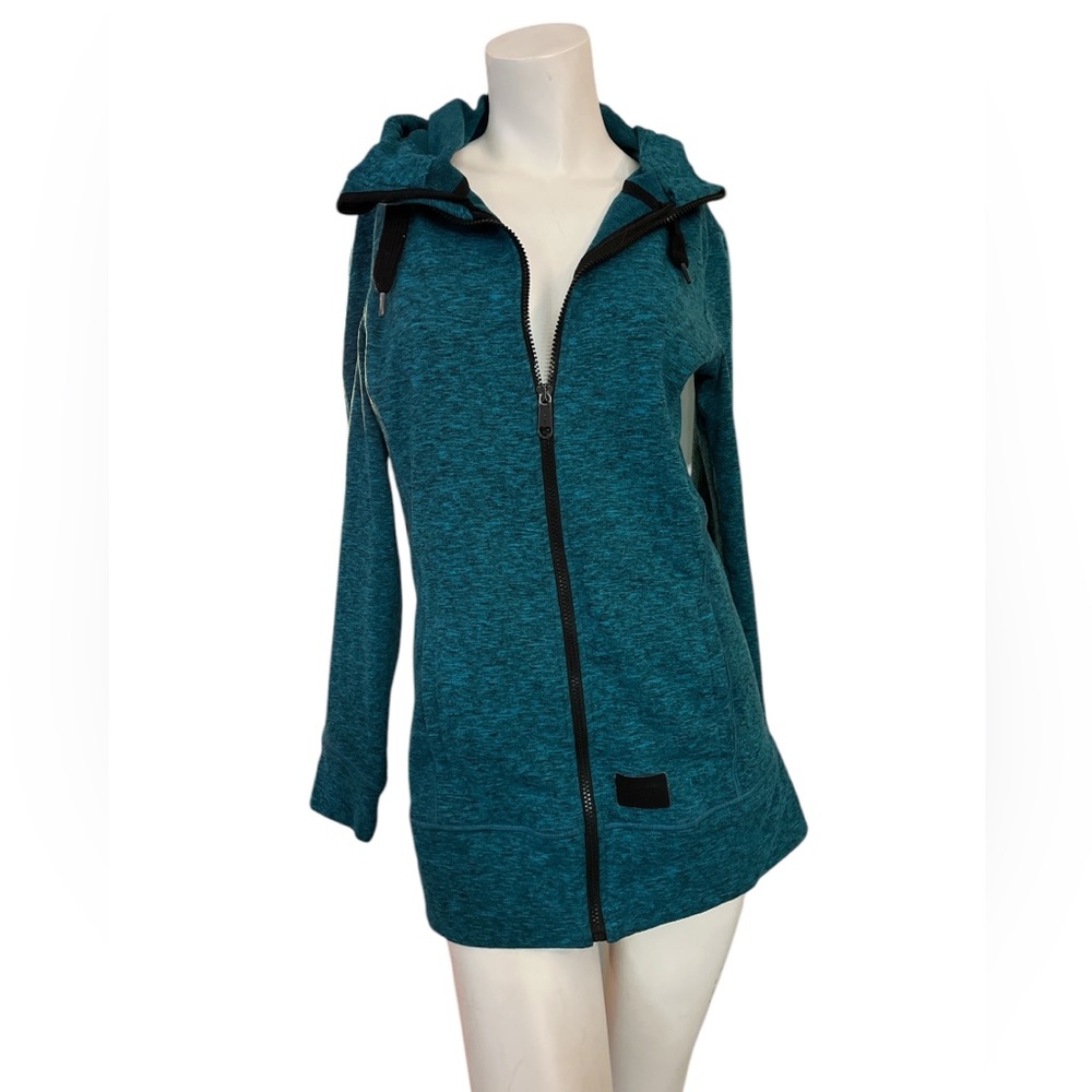 Warm O Neill teal colored zip up fleece